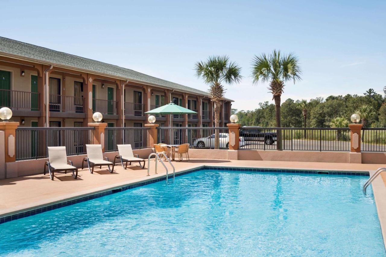 Days Inn By Wyndham Hardeeville/ I-95 State Line Exterior foto